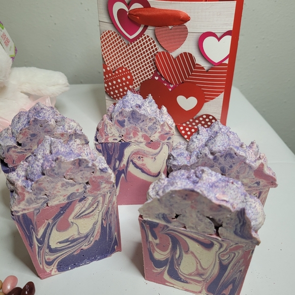 Handmade Soap 2 large bars lilac scent - Picture 12 of 16